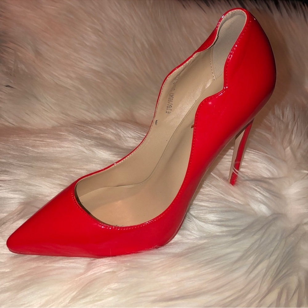 F5J Vibrant Red Heels NWOB has a scuff from being In box